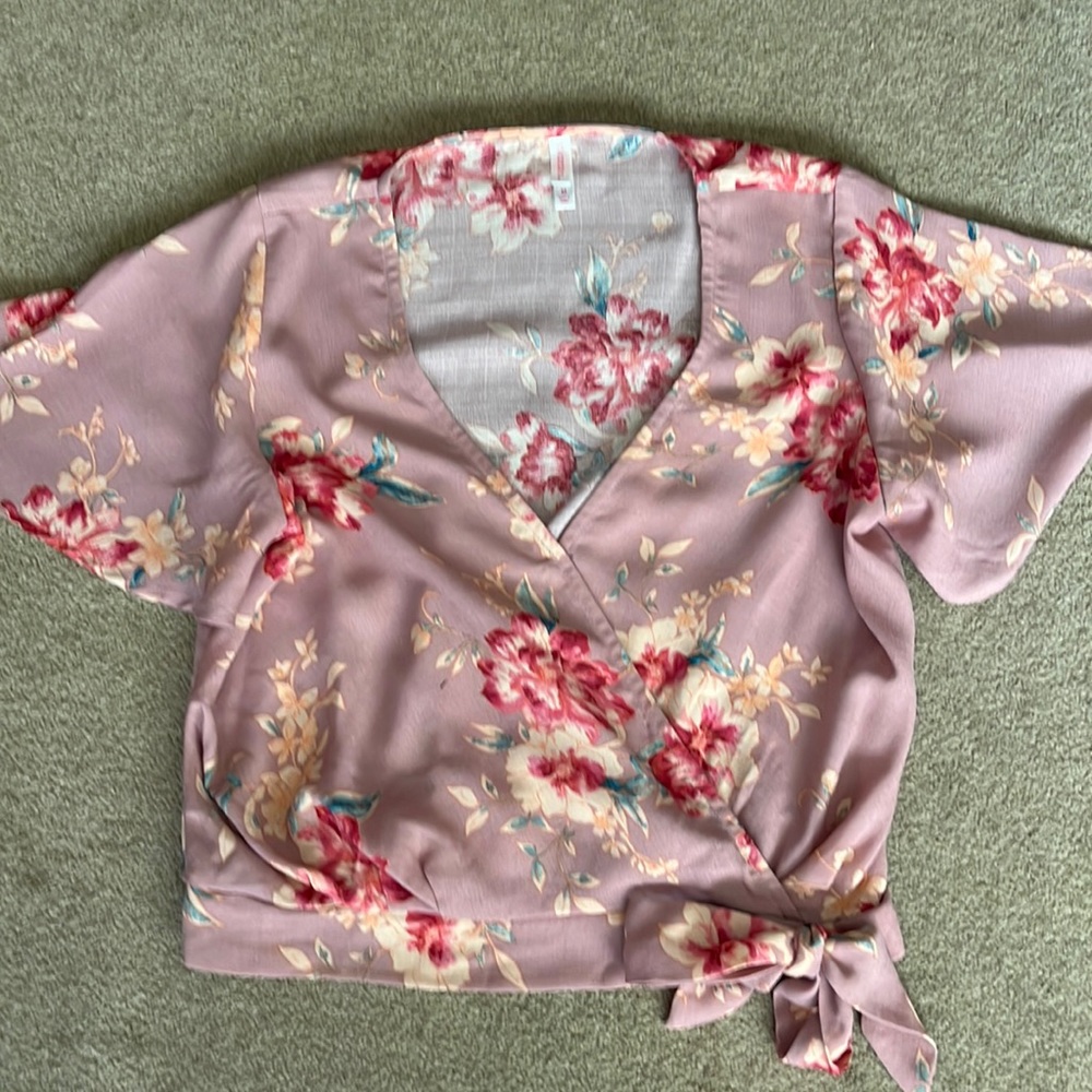 Women’s floral top